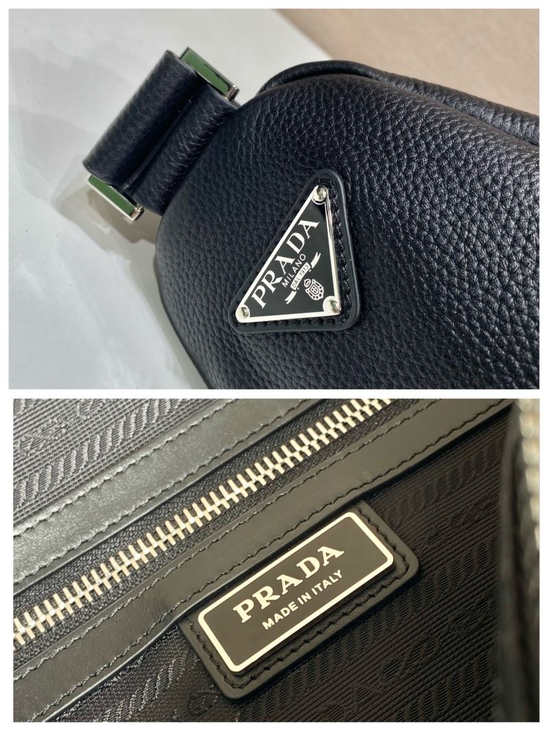 Pra*a triangle pouch
